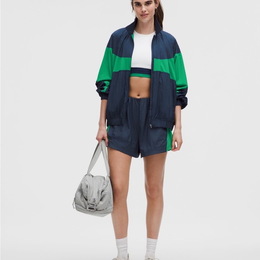 Lululemon Nylon Color block Collared Navy and Green Windbreaker Jacket Size XS